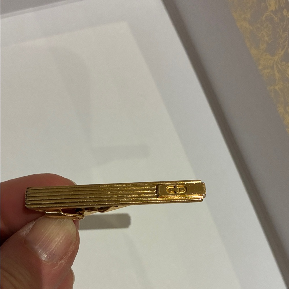 Christian Dior Gold Tone Tie Clip👝